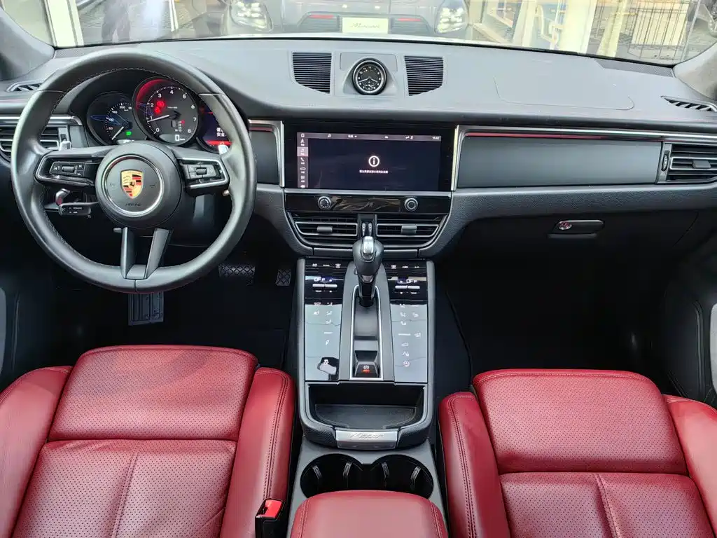 Porsche Macan — миниатюра 9