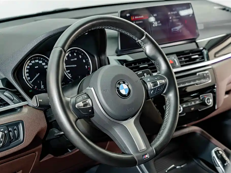 BMW X1 — миниатюра 10