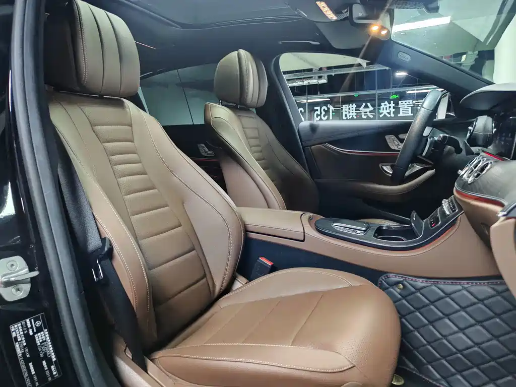 Mercedes-Benz E-Class — миниатюра 7