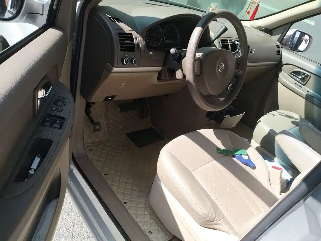 Buick GL8 — миниатюра 12