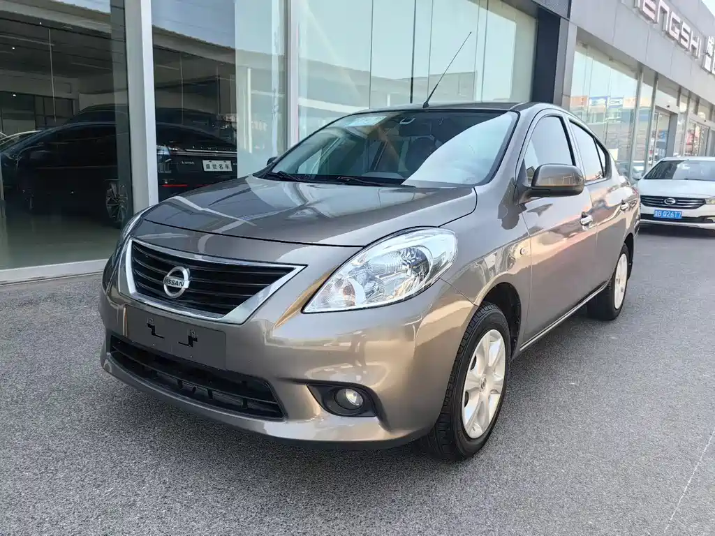 Nissan Sunny 2013