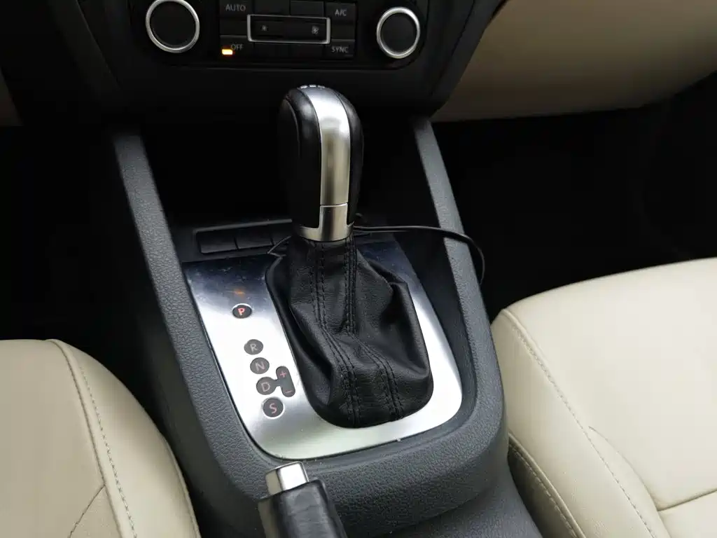 Volkswagen Sagitar — миниатюра 13