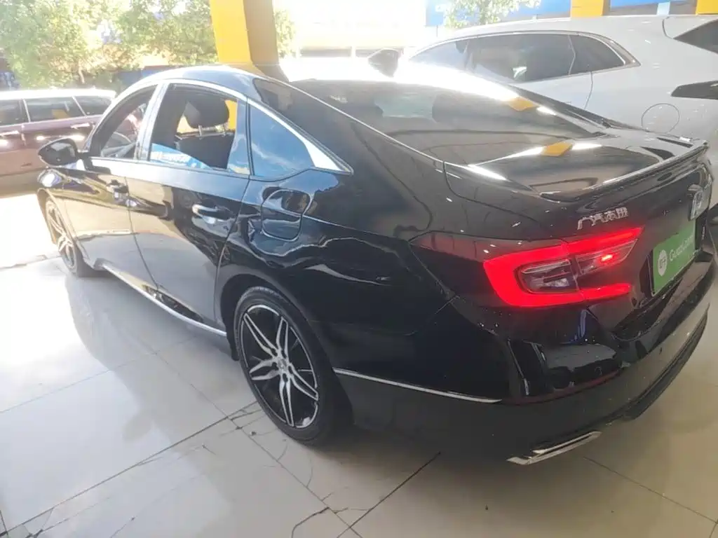 Honda Accord — миниатюра 5