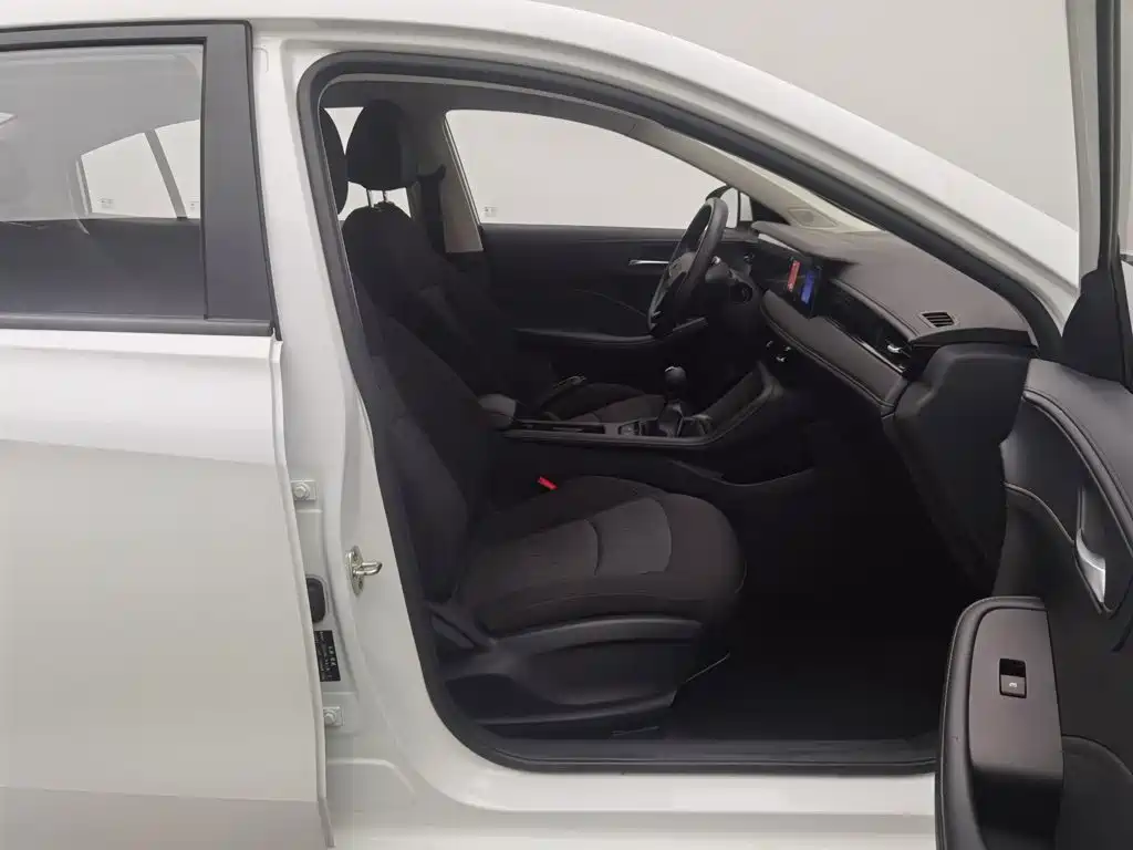 Roewe i5 — миниатюра 23