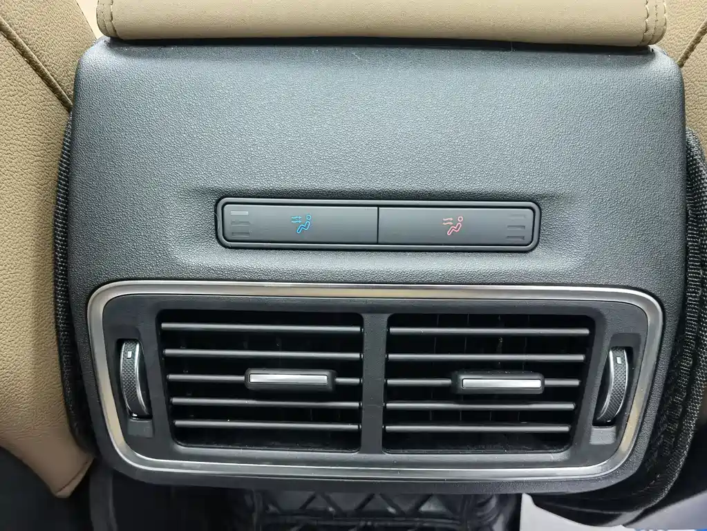 LAND ROVER DISCOVER SPORTS