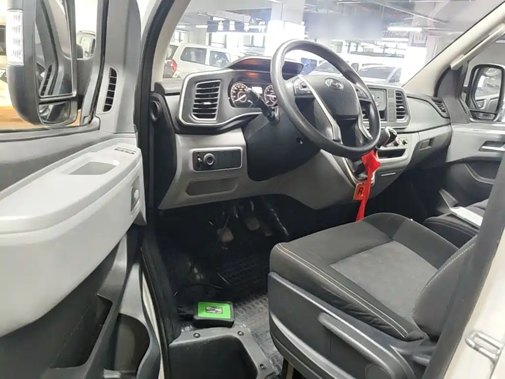 Maxus V80 — миниатюра 16