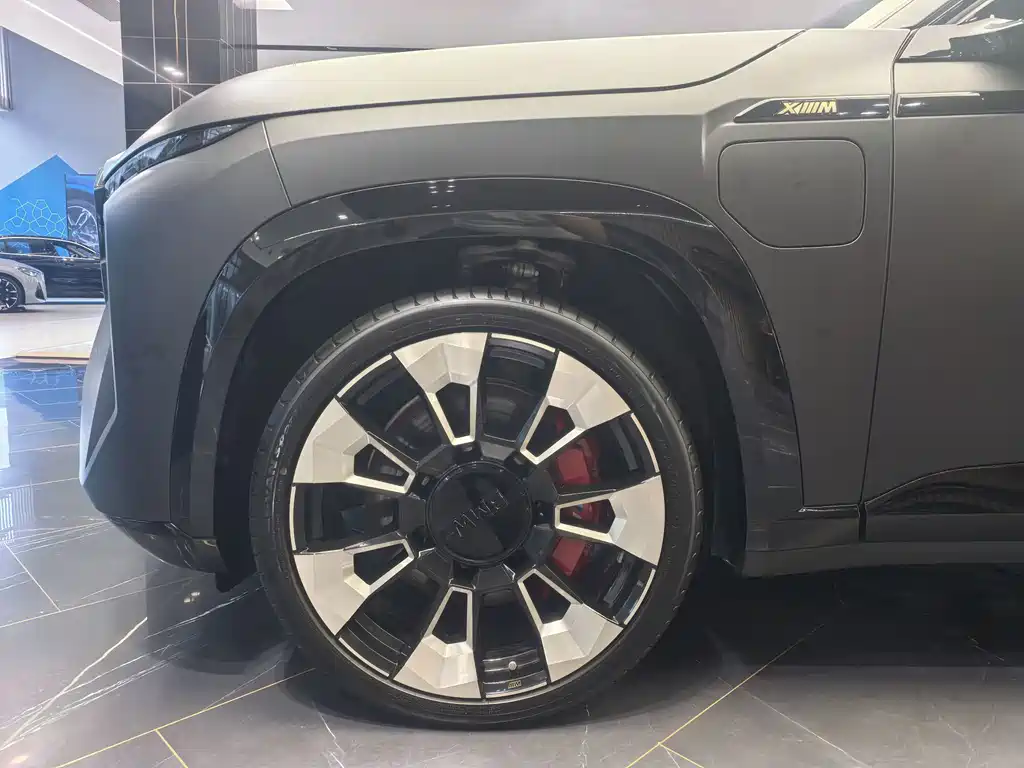 BMW XM — миниатюра 3
