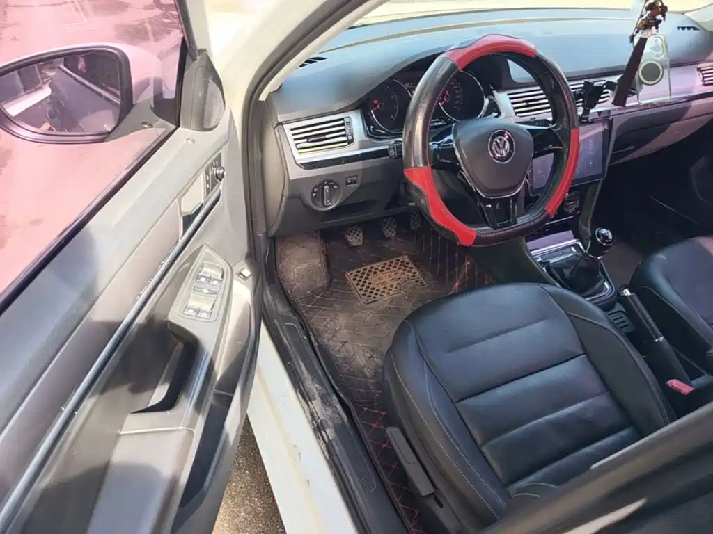Volkswagen Bora — миниатюра 21