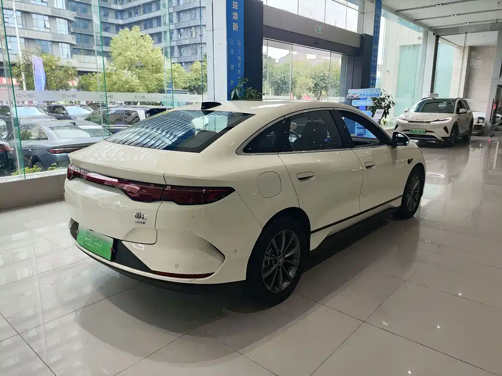 BYD Qin L — миниатюра 18