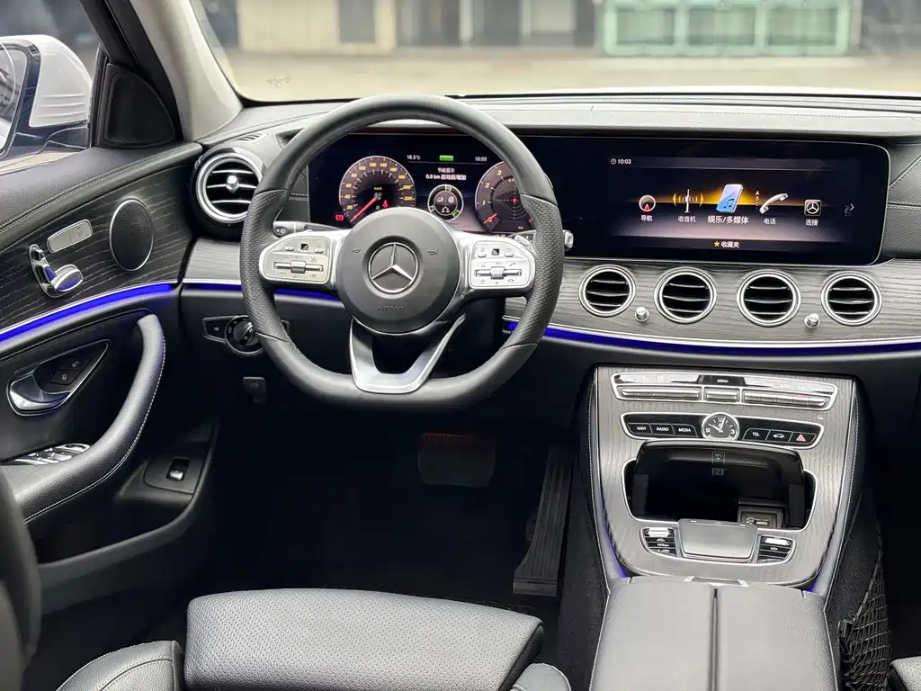 MERCEDES-BENZ E CLASS