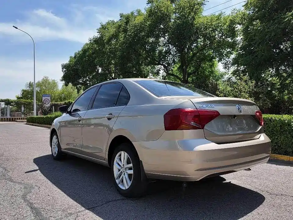 Volkswagen Jetta — миниатюра 10