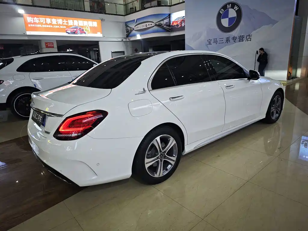 Mercedes-Benz C-Class — миниатюра 4