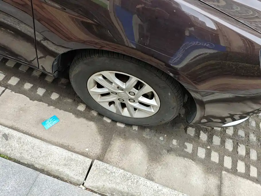 Geely Emgrand — миниатюра 6
