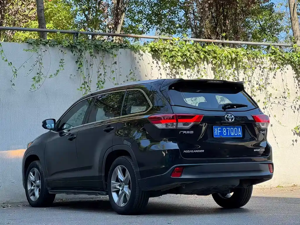 Toyota Highlander — миниатюра 7