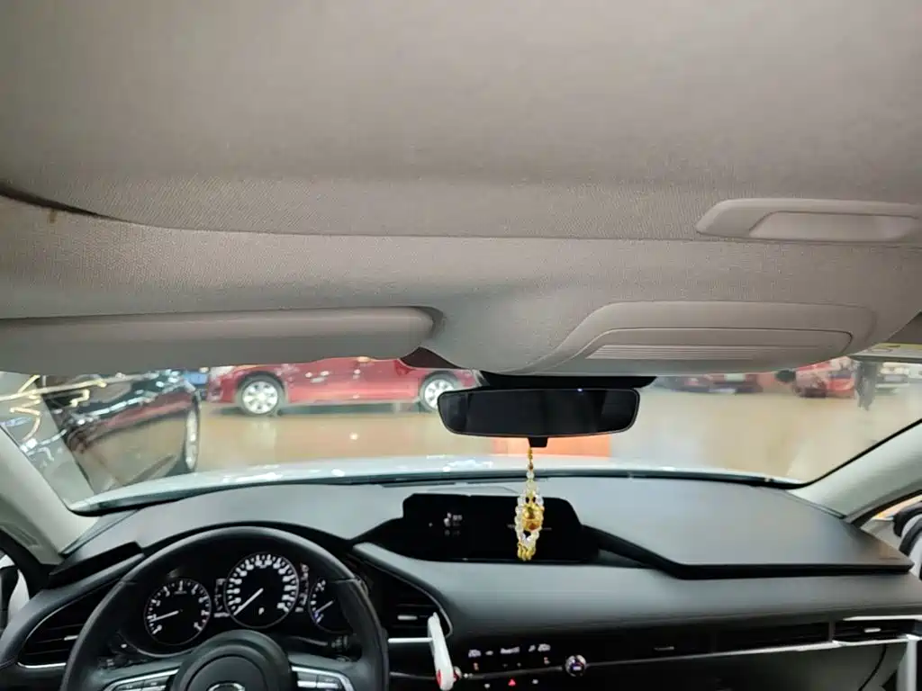 Mazda 3 Axela — миниатюра 18