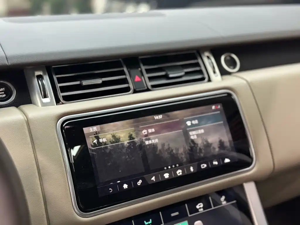 Land Rover Range Rover — миниатюра 12