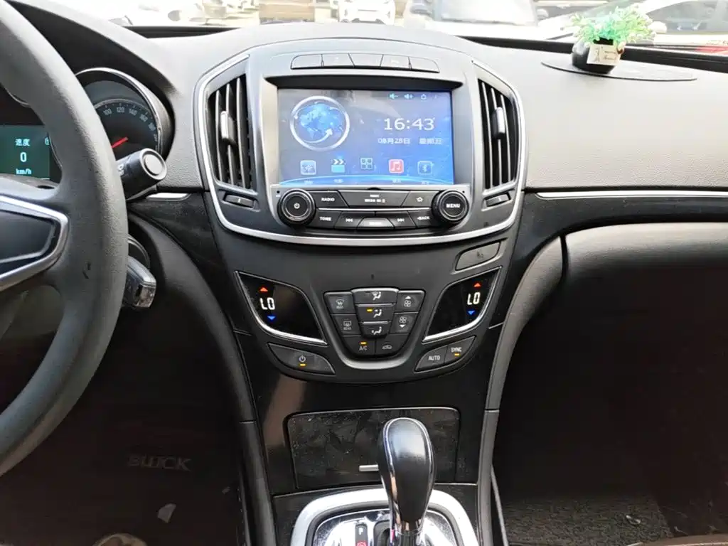 Buick Regal — миниатюра 13