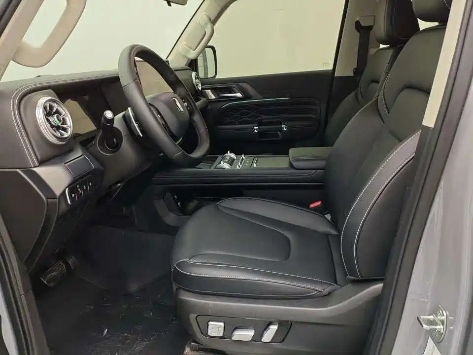 TANK TANK 300 NEW ENERGY