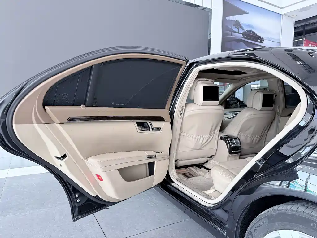 Mercedes-Benz S-Class — миниатюра 9