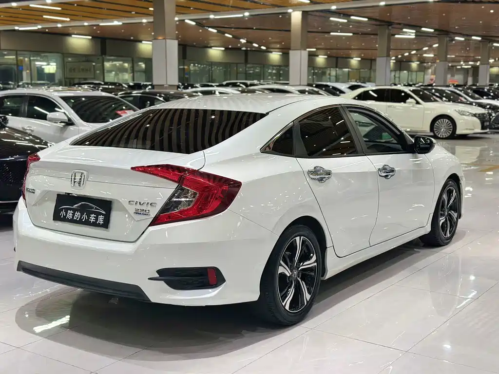 Honda Civic — миниатюра 7