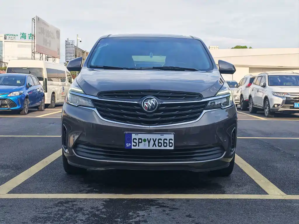 Buick GL8 — миниатюра 2