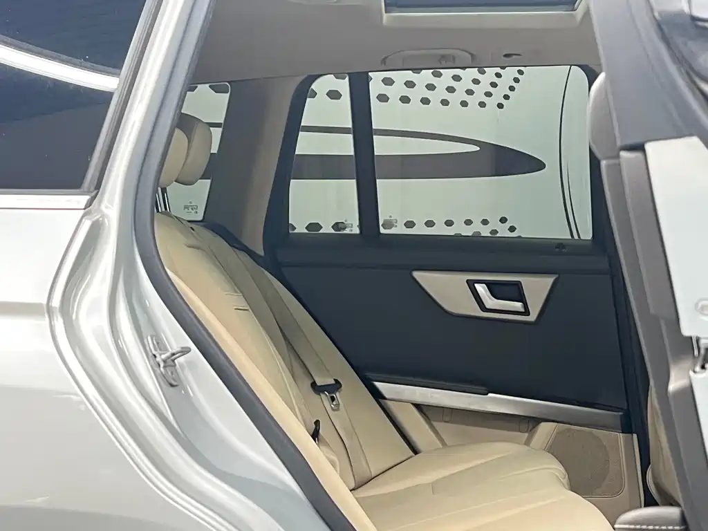 Mercedes-Benz GLK-Class — миниатюра 7
