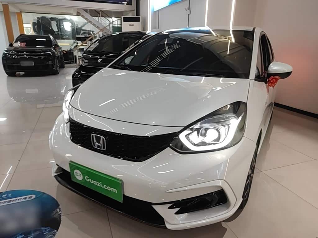 Honda Life 1.5 л 2021 г. Белый, пробег 13400 км