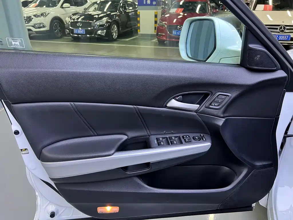 Honda Crosstour — миниатюра 10