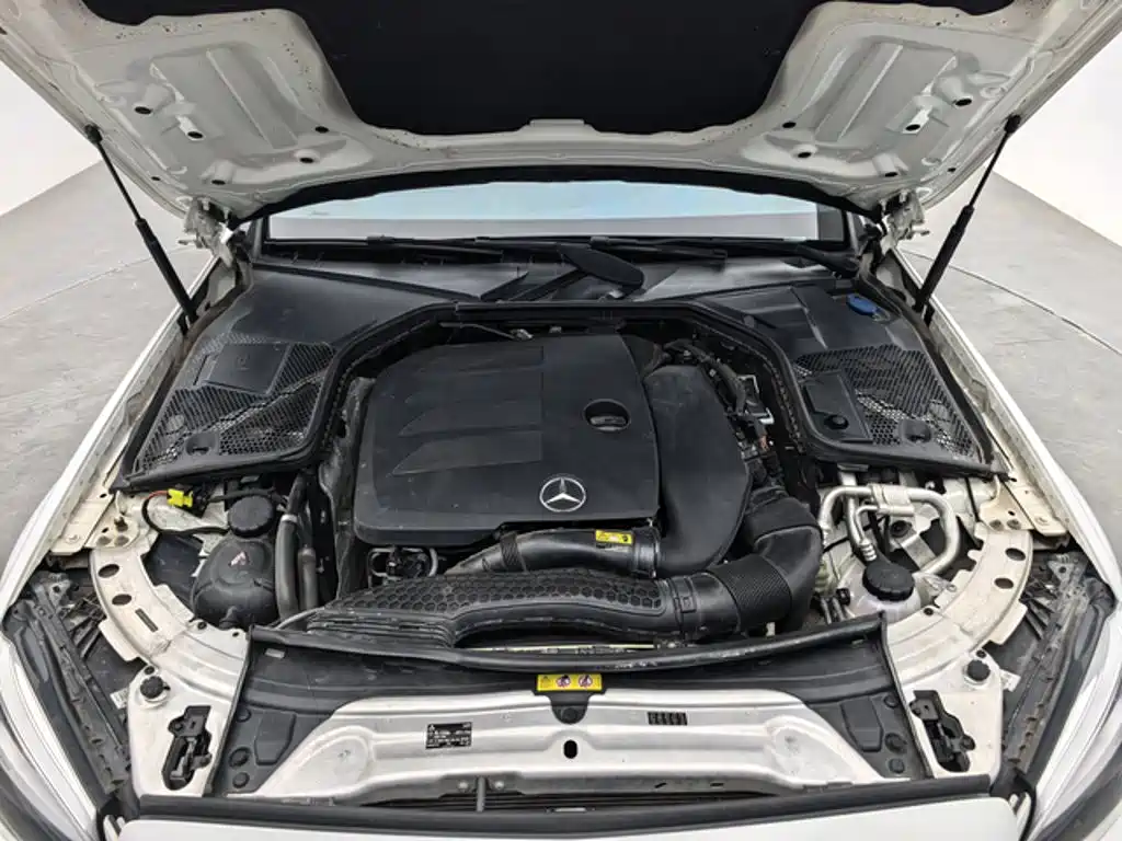 Mercedes-Benz C-Class — миниатюра 13
