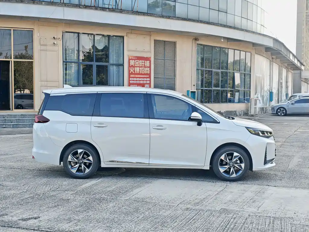 GAC Motor Trumpchi M6 — миниатюра 17
