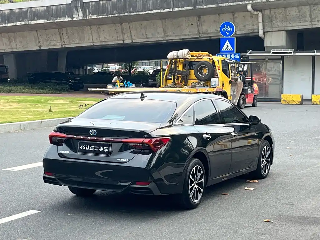 Toyota Avalon — миниатюра 5