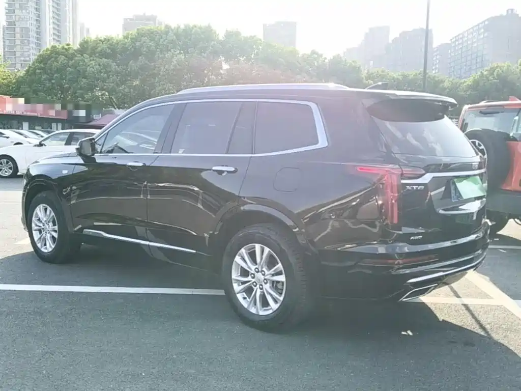 Cadillac XT6 — миниатюра 5