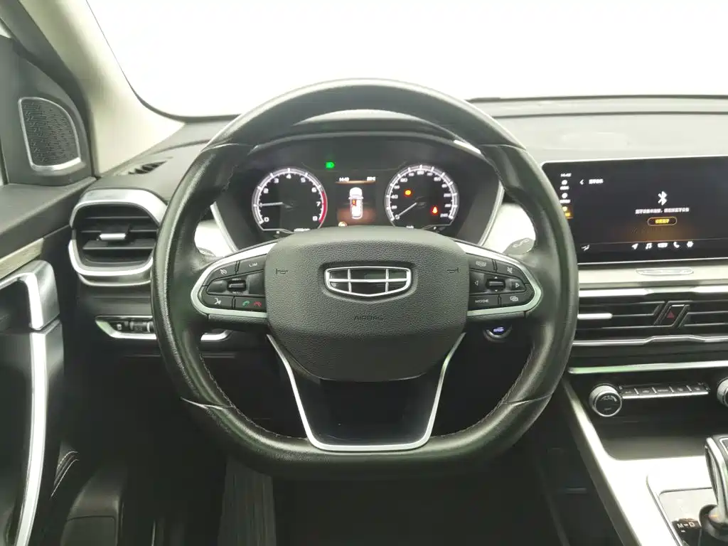 Geely Binyue — миниатюра 11