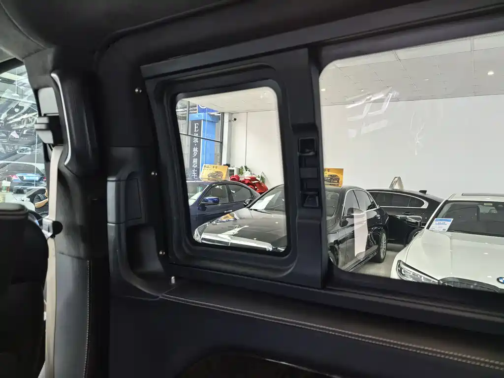 Mercedes-Benz V-Class — миниатюра 21