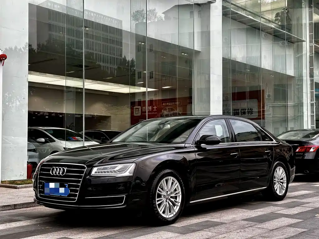 Купить Audi A8