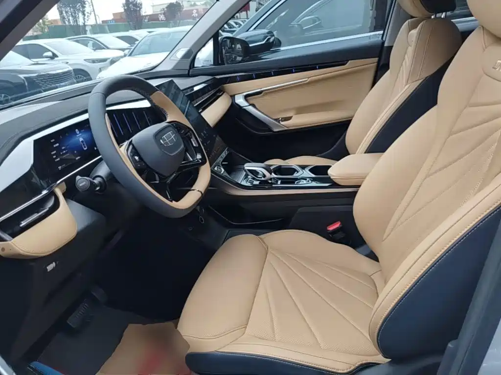 Geely Boyue L — миниатюра 15
