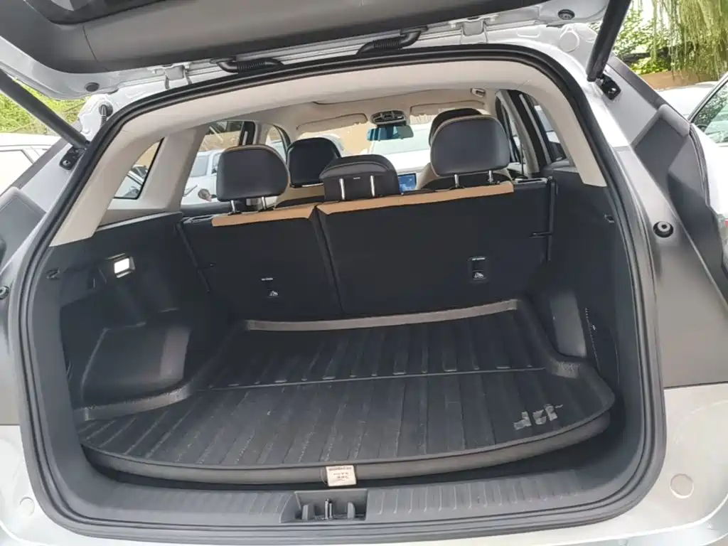 Geely Boyue L — миниатюра 19