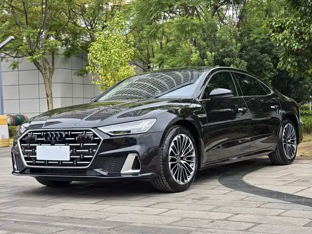 Audi A7L