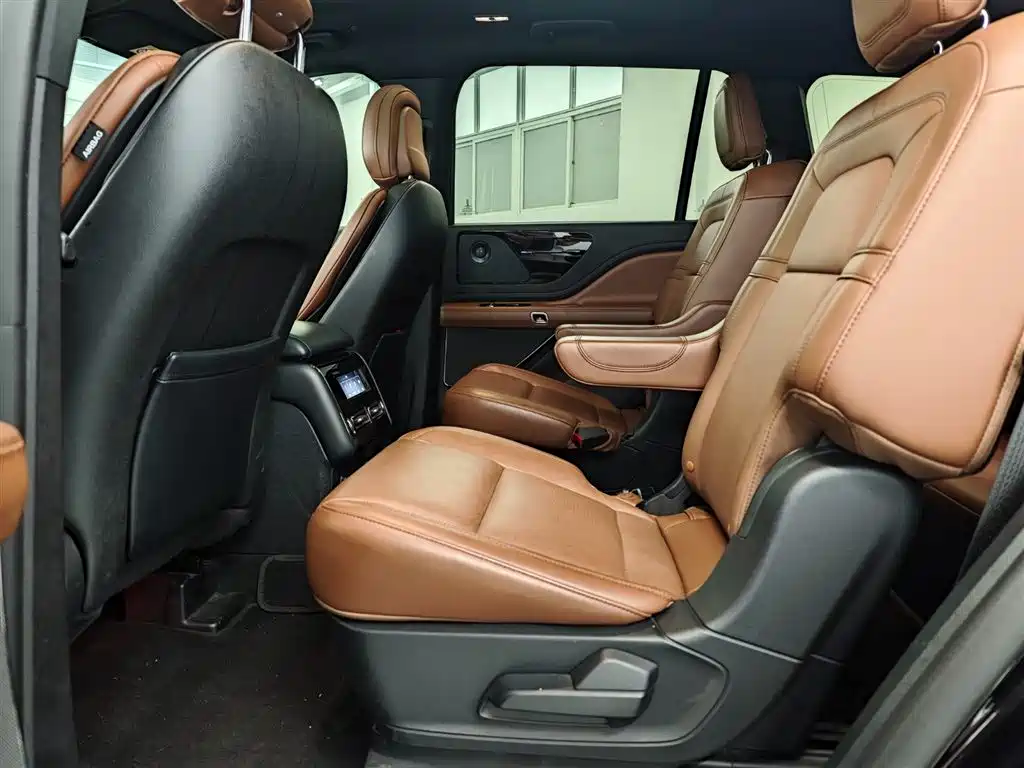 Lincoln Aviator 2021 3.0T V6
