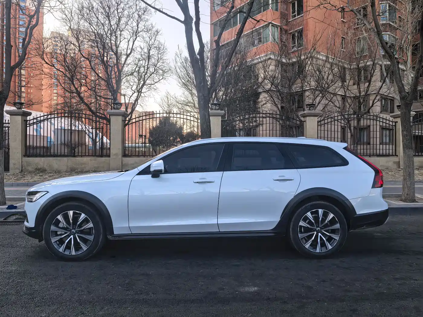 Volvo V90