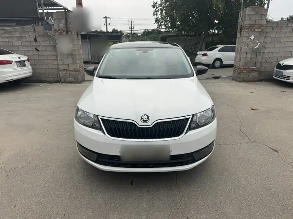 Skoda Rapid Spaceback — миниатюра 25
