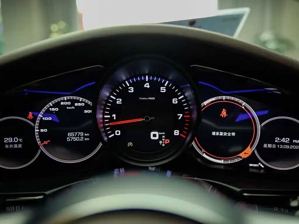 Porsche Panamera — миниатюра 8