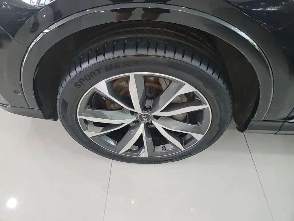 Audi Q7 — миниатюра 23