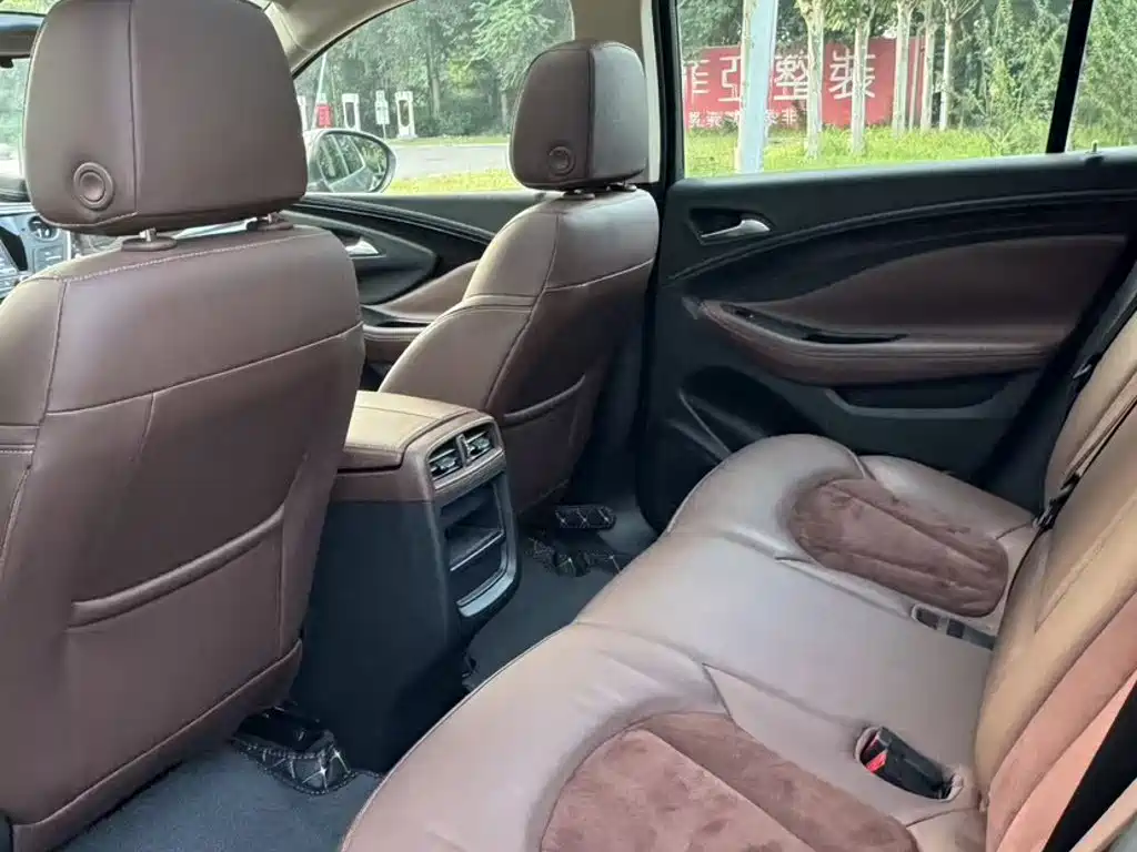 Buick Envision Plus — миниатюра 13