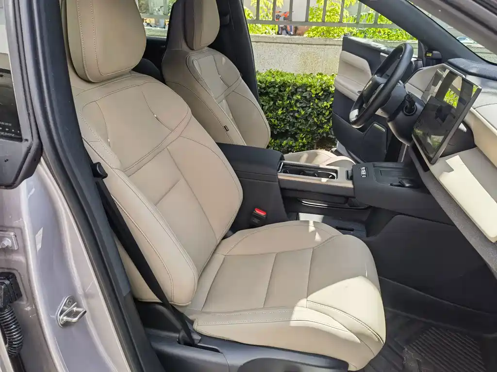 Volvo гибрид Volvo XC70 plug-in — миниатюра 12