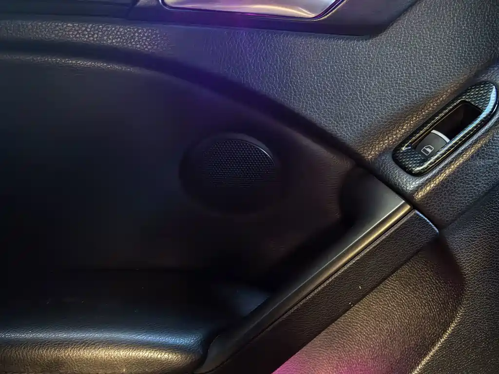 Volkswagen Golf GTI — миниатюра 18