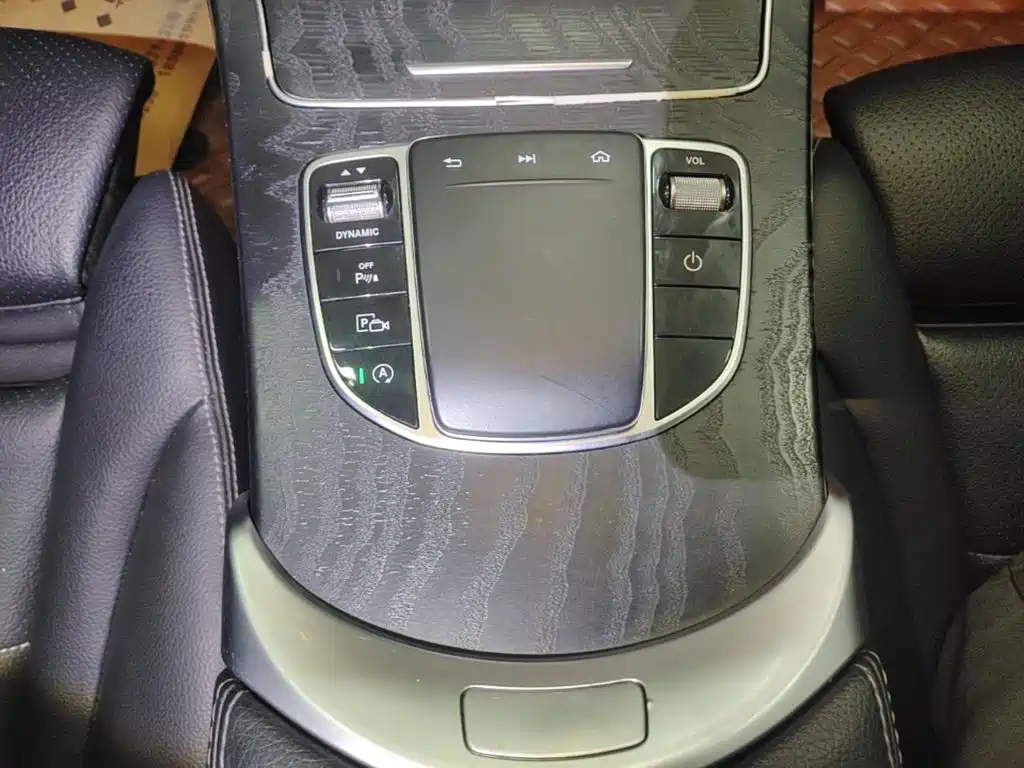 Mercedes-Benz C-Class — миниатюра 14