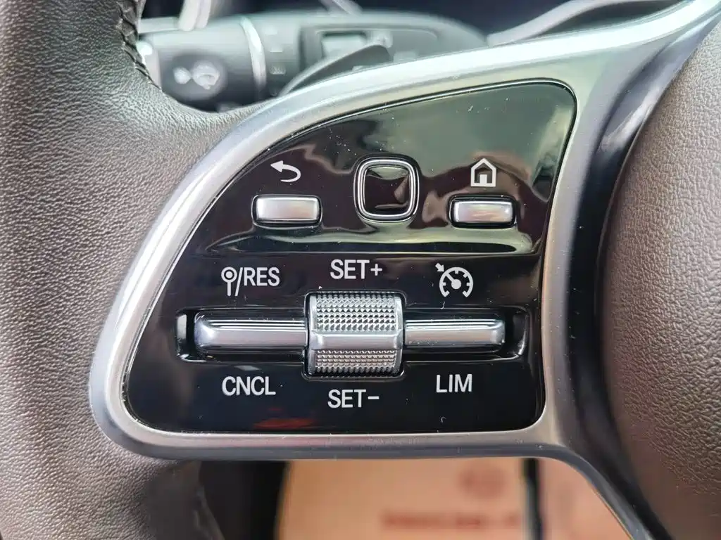 Mercedes-Benz GLC — миниатюра 28