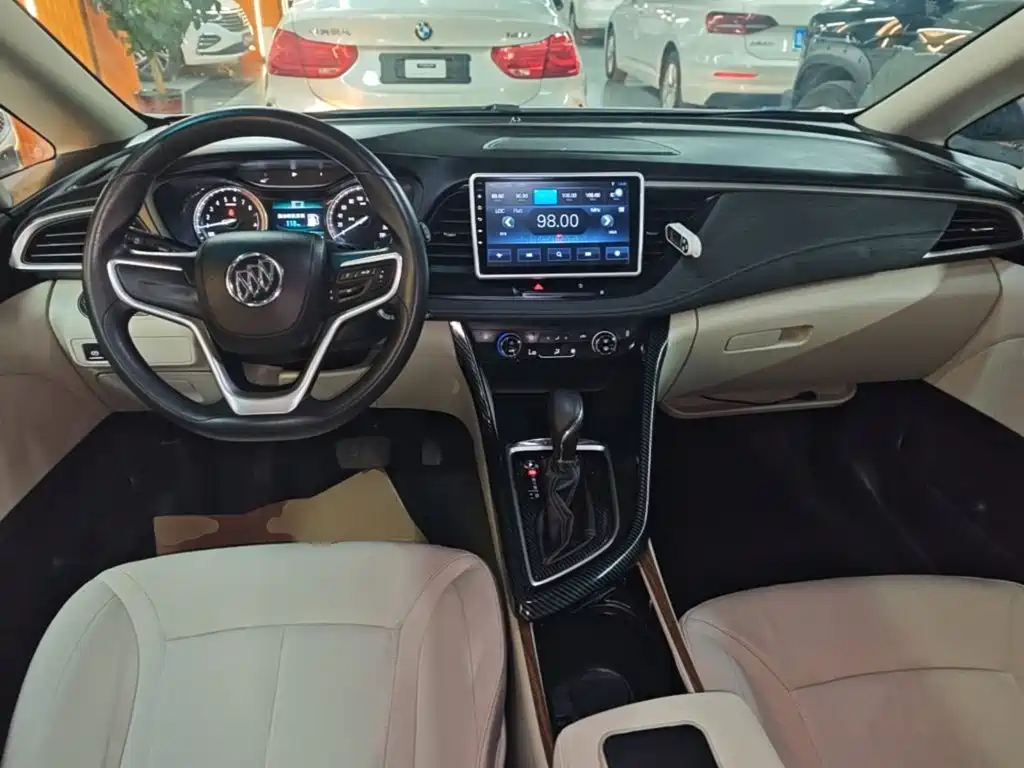 Buick GL6 — миниатюра 10