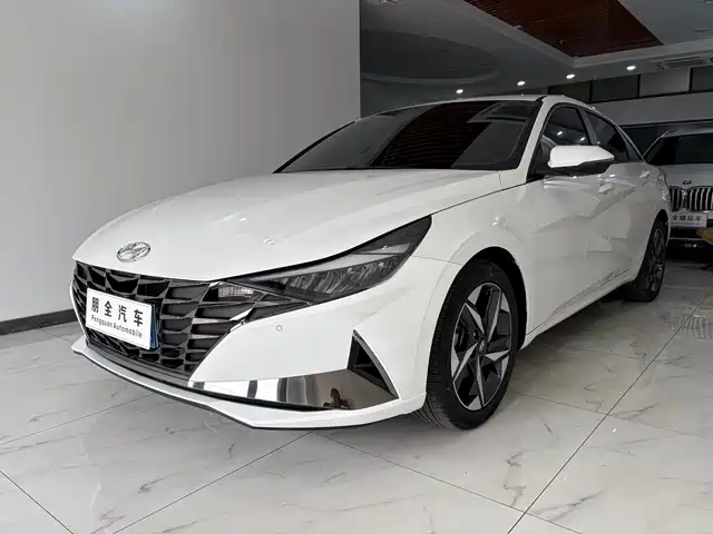 HYUNDAI ELANTRA 2023